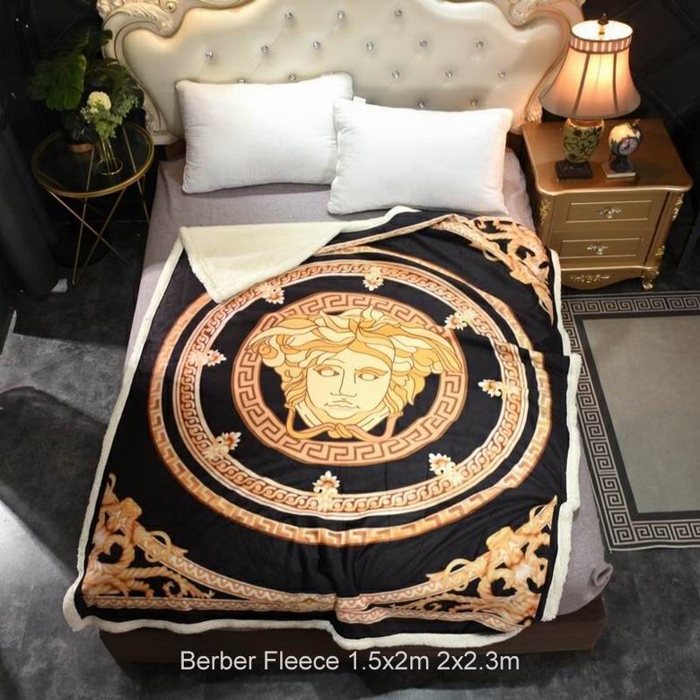 Versace 1.5x2m 2x2.3m n10
